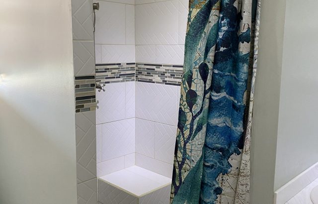 Bougainvillea – Bathroom shower